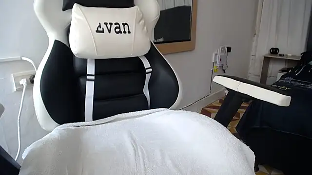 Valerioe online show from February 2025 02:59:01 PM