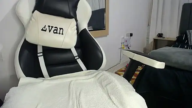 Valerioe online show from February 2025 02:27:01 AM