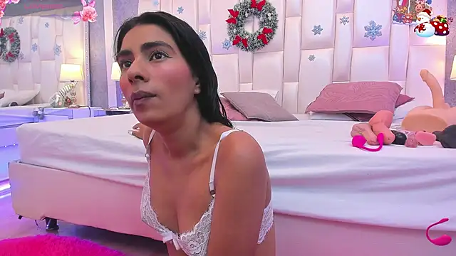 Snapshot of allys_rose chatting on December 2024 03:13:02 PM allys rose online show from December 2024 03:13:02 PM