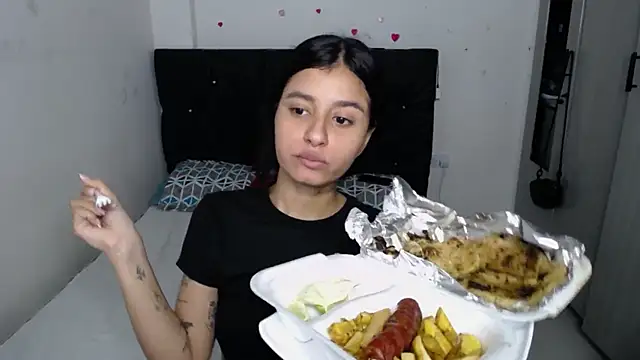 Snapshot of floweer_ chatting on February 2026 03:27:02 AM floweer online show from February 2026 03:27:02 AM