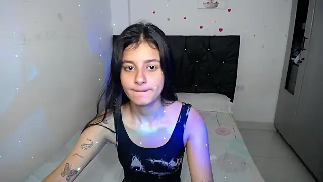 Snapshot of floweer_ chatting on March 2026 07:58:02 AM floweer online show from March 2026 07:58:02 AM