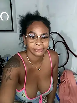 Snapshot of Melanie_candy_ chatting on February 2025 03:12:01 AM Melanie candy online show from February 2025 03:12:01 AM