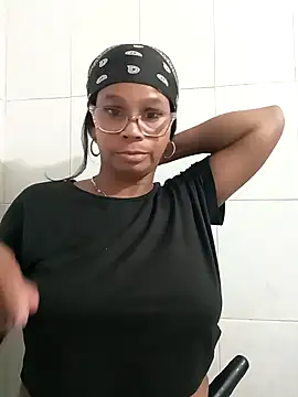 Snapshot of Melanie_candy_ chatting on October 2025 03:40:01 AM Melanie candy online show from October 2025 03:40:01 AM