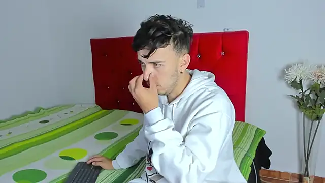 big-dicktop23 online show from February 2025 01:10:01 AM