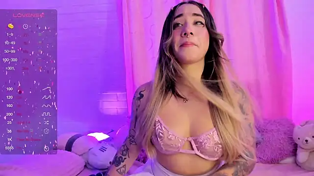 Snapshot of pink_quarz chatting on January 2025 10:49:02 PM pink quarz online show from January 2025 10:49:02 PM