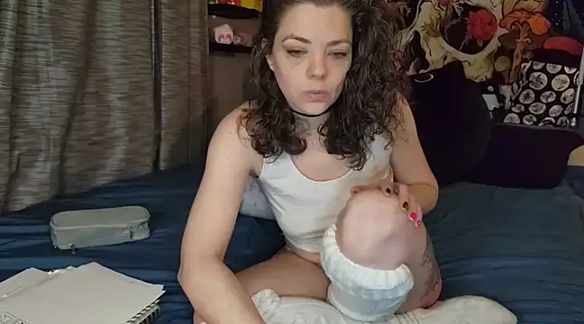 Snapshot of MiaElizabeth chatting on March 2025 07:21:02 AM MiaElizabeth online show from March 2025 07:21:02 AM