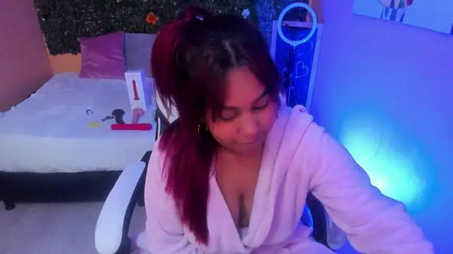 Snapshot of Lizzie_Williams_ chatting on January 2025 07:15:01 AM Lizzie Williams online show from January 2025 07:15:01 AM