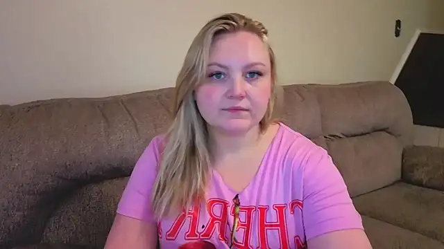 Snapshot of PhatAssBlond chatting on March 2026 07:29:01 PM PhatAssBlond online show from March 2026 07:29:01 PM