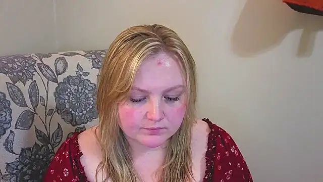 Snapshot of PhatAssBlond chatting on March 2026 12:22:02 AM PhatAssBlond online show from March 2026 12:22:02 AM