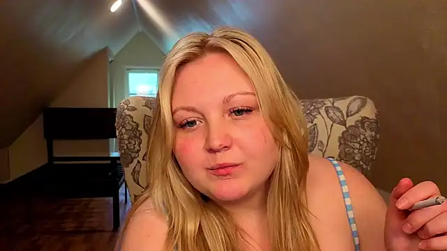 PhatAssBlond online show from May 2026 09:10:02 PM