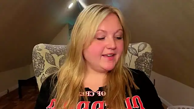 PhatAssBlond online show from May 2026 09:23:02 PM