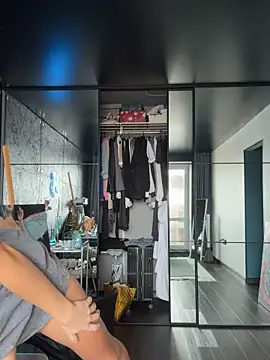 Snapshot of SSSATIVA_model chatting on February 2025 03:37:02 AM SSSATIVA model online show from February 2025 03:37:02 AM