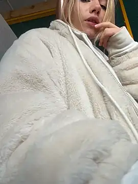 Snapshot of SSSATIVA_model chatting on February 2025 02:50:01 AM SSSATIVA model online show from February 2025 02:50:01 AM