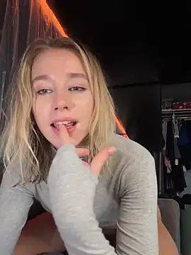 Snapshot of SSSATIVA_model chatting on March 2025 04:19:01 AM SSSATIVA model online show from March 2025 04:19:01 AM