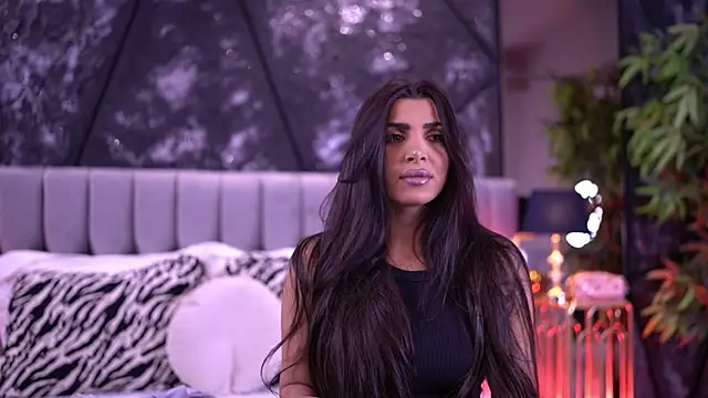 Snapshot of NicoleCellini chatting on January 2026 07:38:01 PM NicoleCellini online show from January 2026 07:38:01 PM