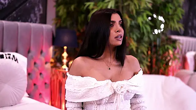 Snapshot of NicoleCellini chatting on January 2026 07:08:01 PM NicoleCellini online show from January 2026 07:08:01 PM