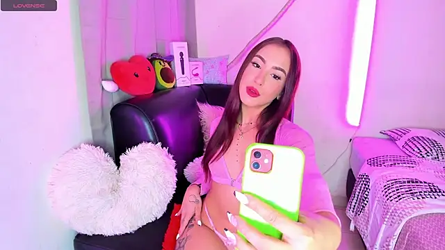 Snapshot of Gothic_slut-without_limit chatting on March 2025 04:47:02 AM Gothic slut-without limit online show from March 2025 04:47:02 AM