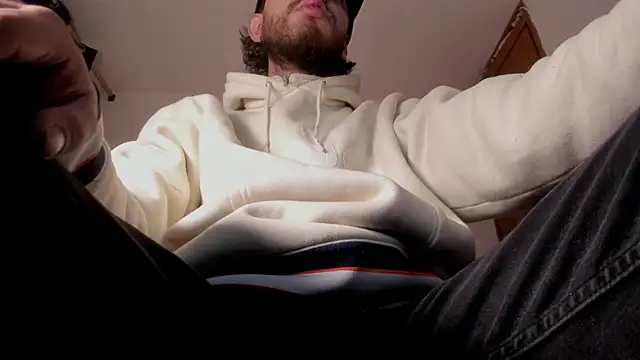s sven03 online show from May 2026 06:20:02 AM