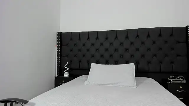 Snapshot of Rubi_Sky chatting on December 2025 02:56:01 PM Rubi Sky online show from December 2025 02:56:01 PM