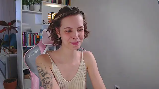 Snapshot of milly_ross chatting on December 2024 07:55:01 AM milly ross online show from December 2024 07:55:01 AM