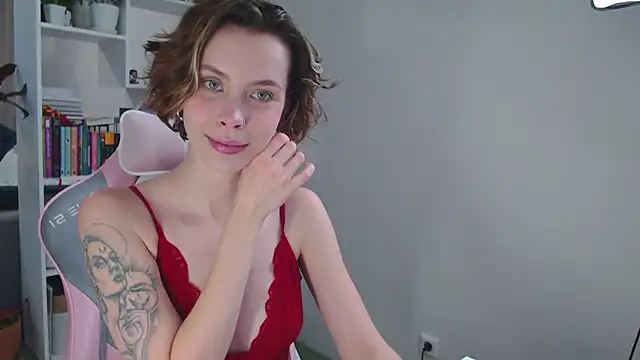 Snapshot of milly_ross chatting on January 2025 11:20:02 AM milly ross online show from January 2025 11:20:02 AM