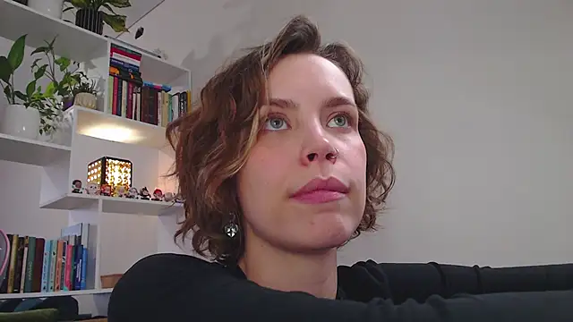 Snapshot of milly_ross chatting on February 2025 10:26:02 AM milly ross online show from February 2025 10:26:02 AM