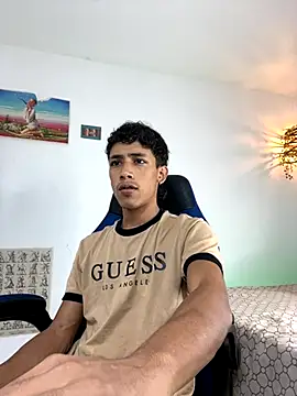 Ostin18hot online show from December 2025 04:21:01 AM