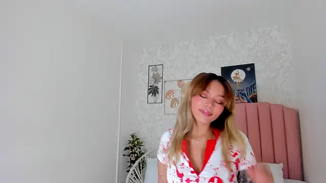 Adria ross online show from October 2025 12:39:02 PM