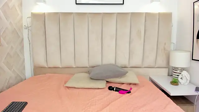 Anniie Queen online show from November 2025 02:33:01 AM