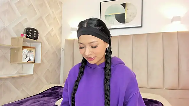 Anniie Queen online show from May 2026 03:35:02 AM