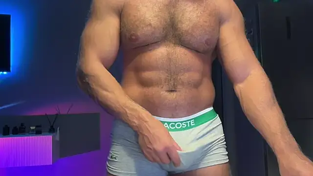 KarlosRichi online show from November 2025 04:28:02 PM