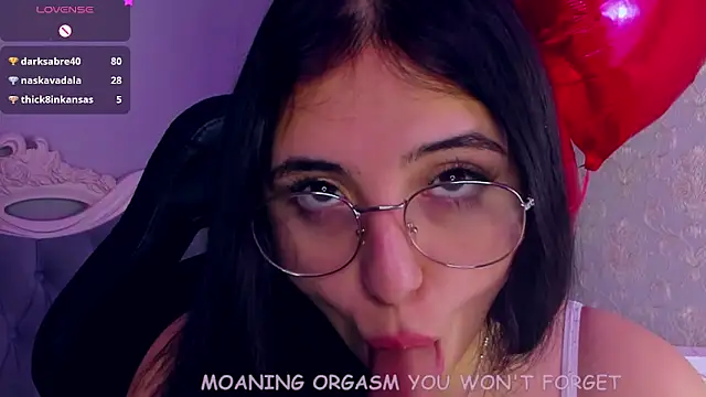 Snapshot of JennyFerguson chatting on February 2025 01:26:02 AM JennyFerguson online show from February 2025 01:26:02 AM