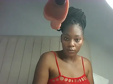 Snapshot of Queen_of_the_ring1 chatting on November 2025 01:11:02 PM Queen of the ring1 online show from November 2025 01:11:02 PM