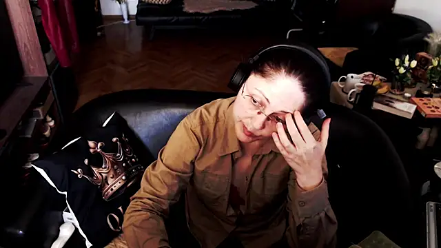 Snapshot of Imperatriza chatting on April 2026 04:15:01 PM Imperatriza online show from April 2026 04:15:01 PM