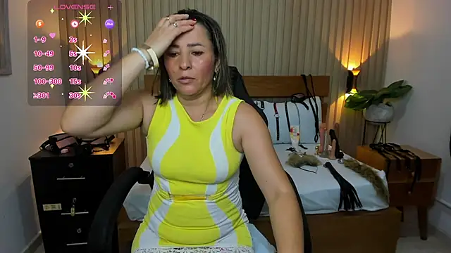 Snapshot of luciana_ballesteros_ chatting on February 2025 12:22:01 PM luciana ballesteros online show from February 2025 12:22:01 PM