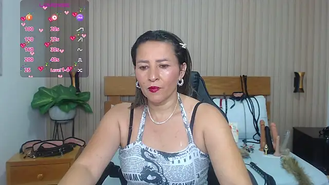 Snapshot of luciana_ballesteros_ chatting on March 2025 12:02:02 PM luciana ballesteros online show from March 2025 12:02:02 PM