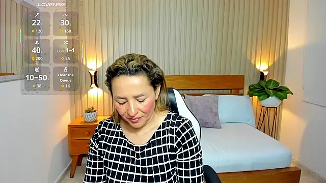 luciana ballesteros  online show from June 2026 12:14:01 PM