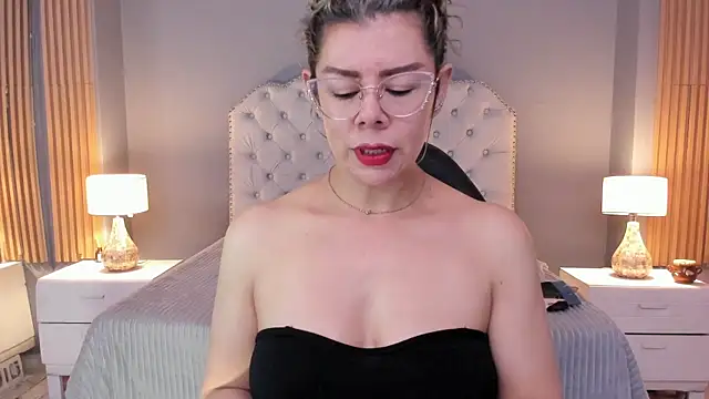 RamonaSimons online show from September 2025 08:01:02 PM