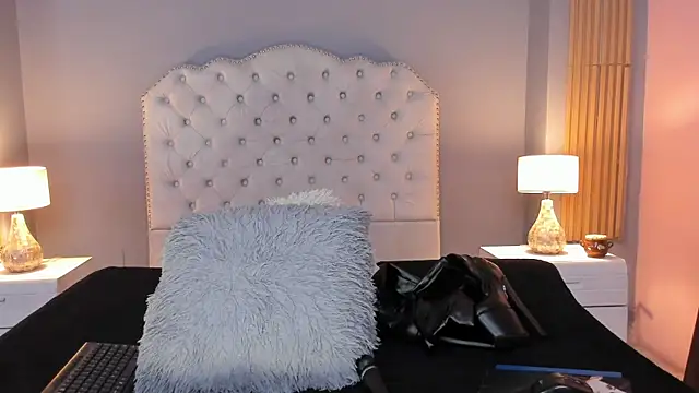 RamonaSimons online show from September 2025 08:25:01 PM