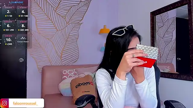 FaloonRoussel online show from January 2025 06:14:02 PM