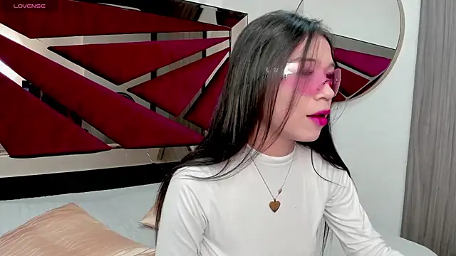 FaloonRoussel online show from March 2026 04:24:01 PM