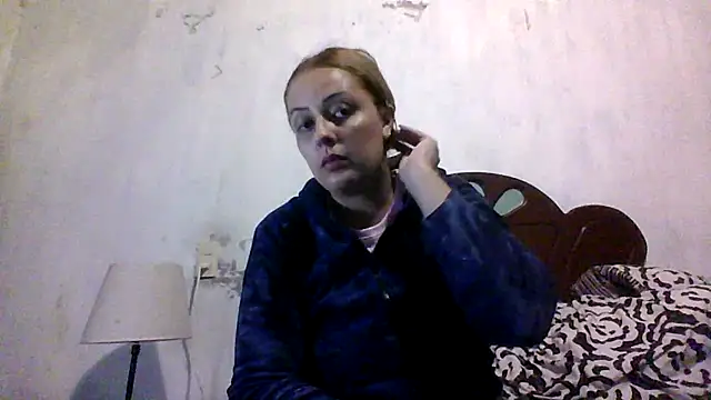 Snapshot of Samanthat33 chatting on September 2025 03:32:01 AM Samanthat33 online show from September 2025 03:32:01 AM