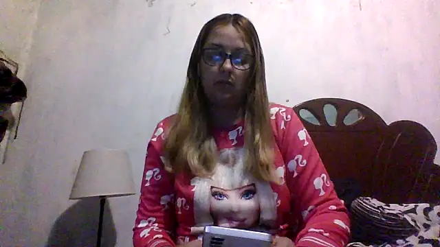 Snapshot of Samanthat33 chatting on November 2025 10:04:02 PM Samanthat33 online show from November 2025 10:04:02 PM