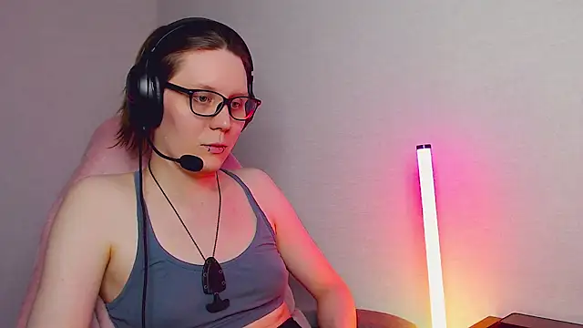 tracy cooper online show from February 2025 08:41:01 PM