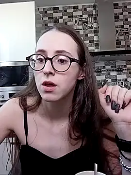 Snapshot of MartiniiSelenna chatting on February 2025 10:09:02 AM MartiniiSelenna online show from February 2025 10:09:02 AM