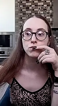 Snapshot of MartiniiSelenna chatting on February 2025 09:42:01 AM MartiniiSelenna online show from February 2025 09:42:01 AM