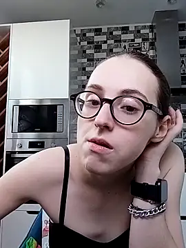 Snapshot of MartiniiSelenna chatting on February 2025 06:40:01 AM MartiniiSelenna online show from February 2025 06:40:01 AM