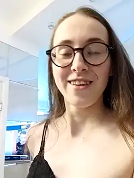 Snapshot of MartiniiSelenna chatting on February 2025 12:50:01 PM MartiniiSelenna online show from February 2025 12:50:01 PM