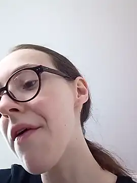 Snapshot of MartiniiSelenna chatting on February 2025 06:50:02 AM MartiniiSelenna online show from February 2025 06:50:02 AM