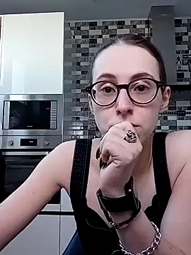 Snapshot of MartiniiSelenna chatting on February 2025 06:49:02 AM MartiniiSelenna online show from February 2025 06:49:02 AM